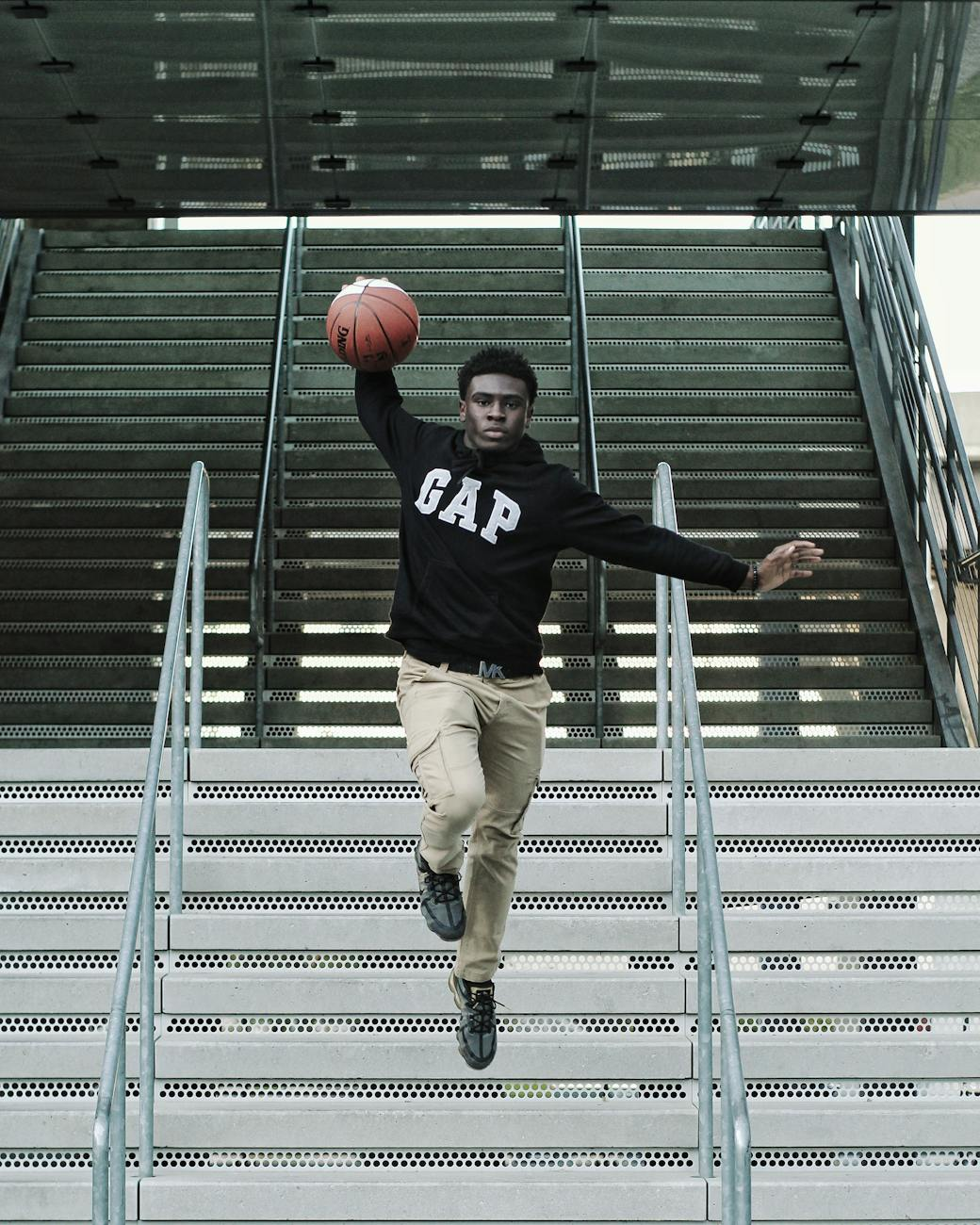 Gap Inc Q2 2025 Earnings: EPS Beat, Sales Soft | Qunatical